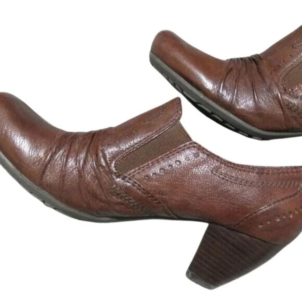 Bare Traps Treasures Quality Brown leather Block Heel ankle booties boots classy